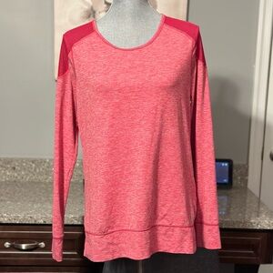 Reebok long sleeve long sleeve shirt with mesh shoulders super soft size small